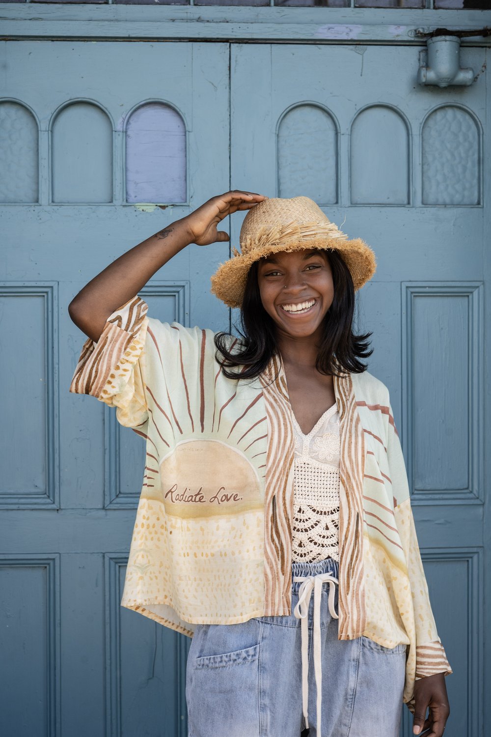 MARKET OF STARS - RADIATE LOVE CROPPED KIMONO