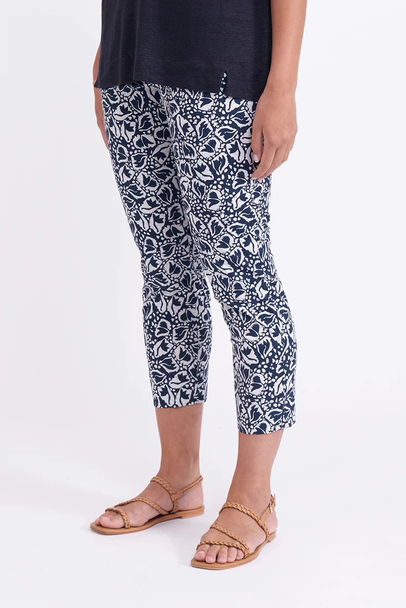 *SALE* FOIL FUSS FREE CAPRI - NAVY MULTI