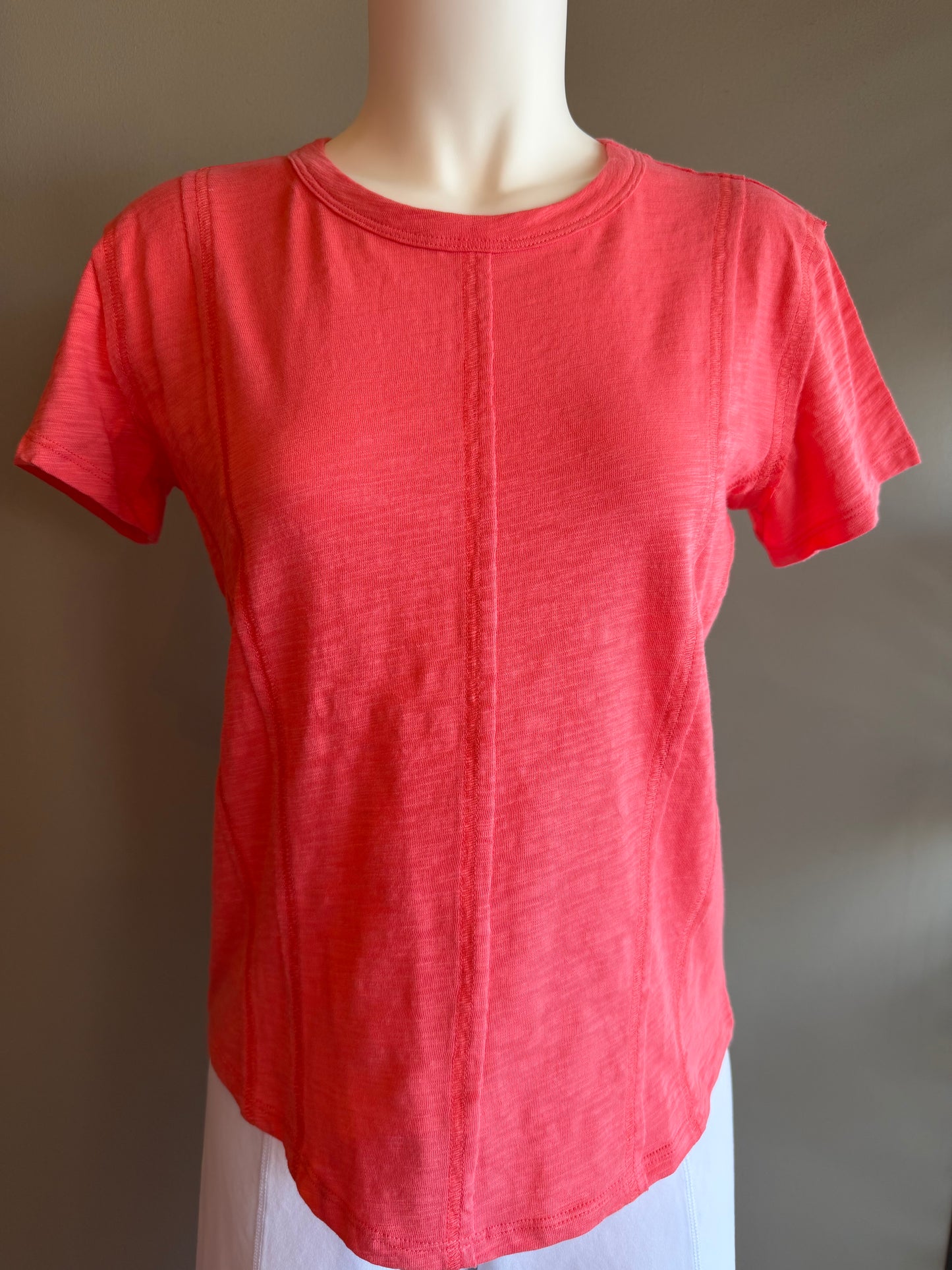 HABITAT SEAMED TEE - CORAL