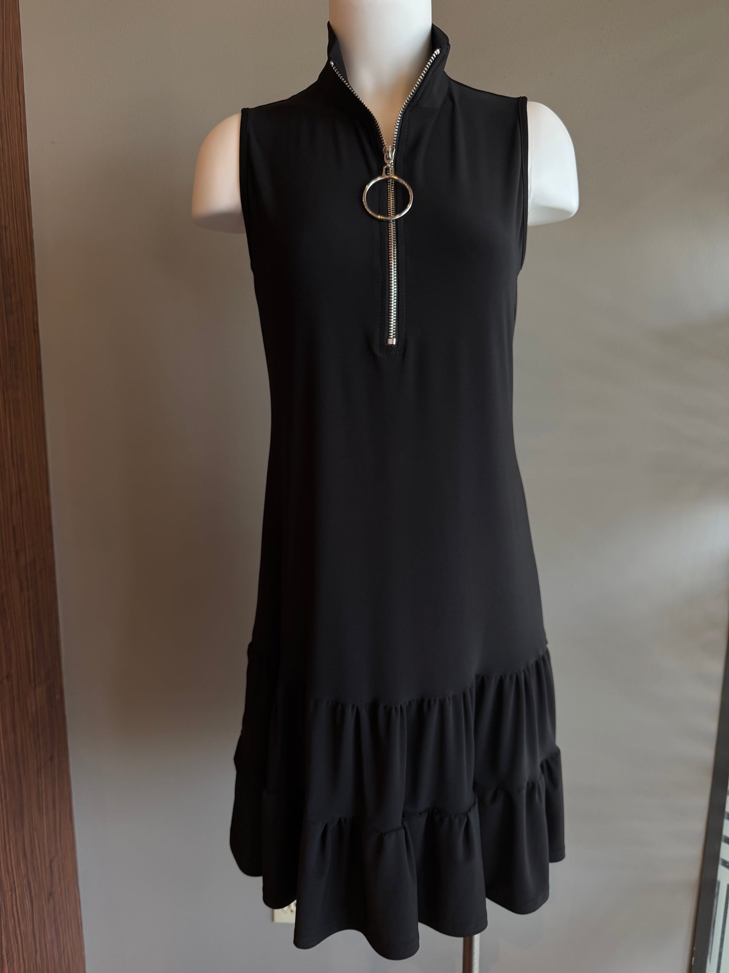COMPLI K SLEEVELESS 1/2 ZIP DRESS - BLACK