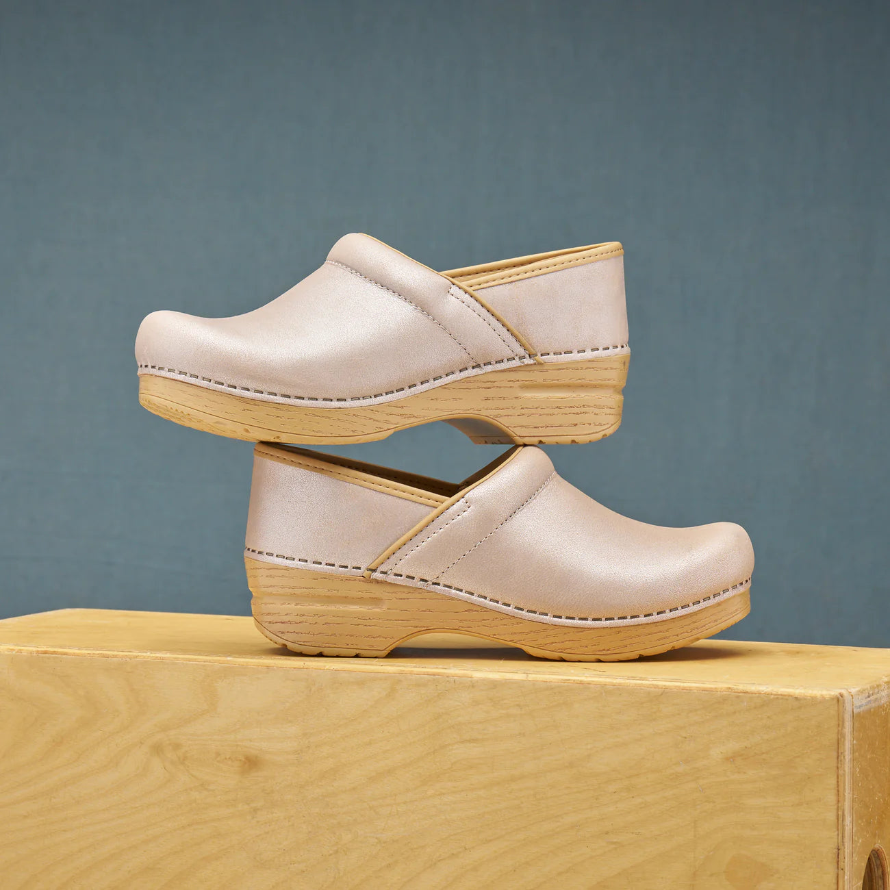 DANSKO PROFESSIONAL CLOG - PEARL WHITE