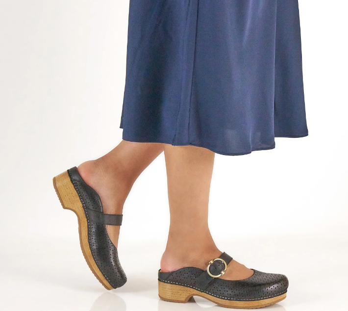 DANSKO BLAIRE CLOG - BLACK