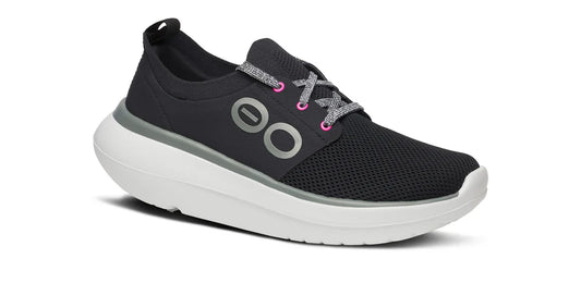OOFOS OOMY STRIDE - BLACK & WHITE