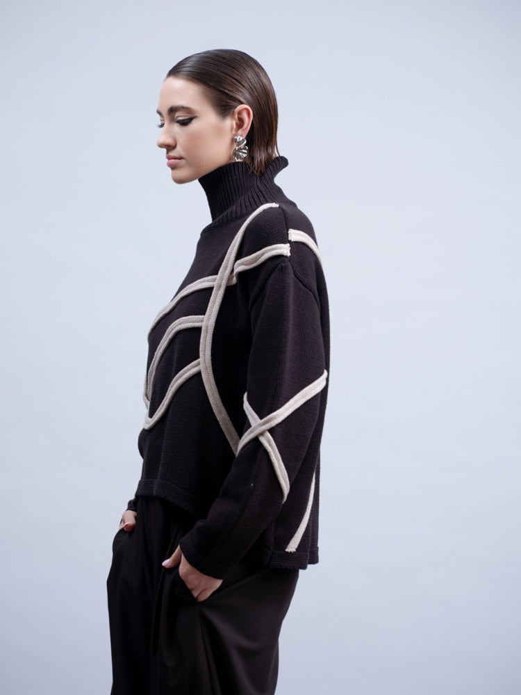 HAAKO SWEATER - BLACK AND WHITE