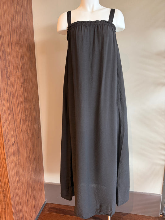 CUT LOOSE RUCHED MAXI DRESS - BLACK