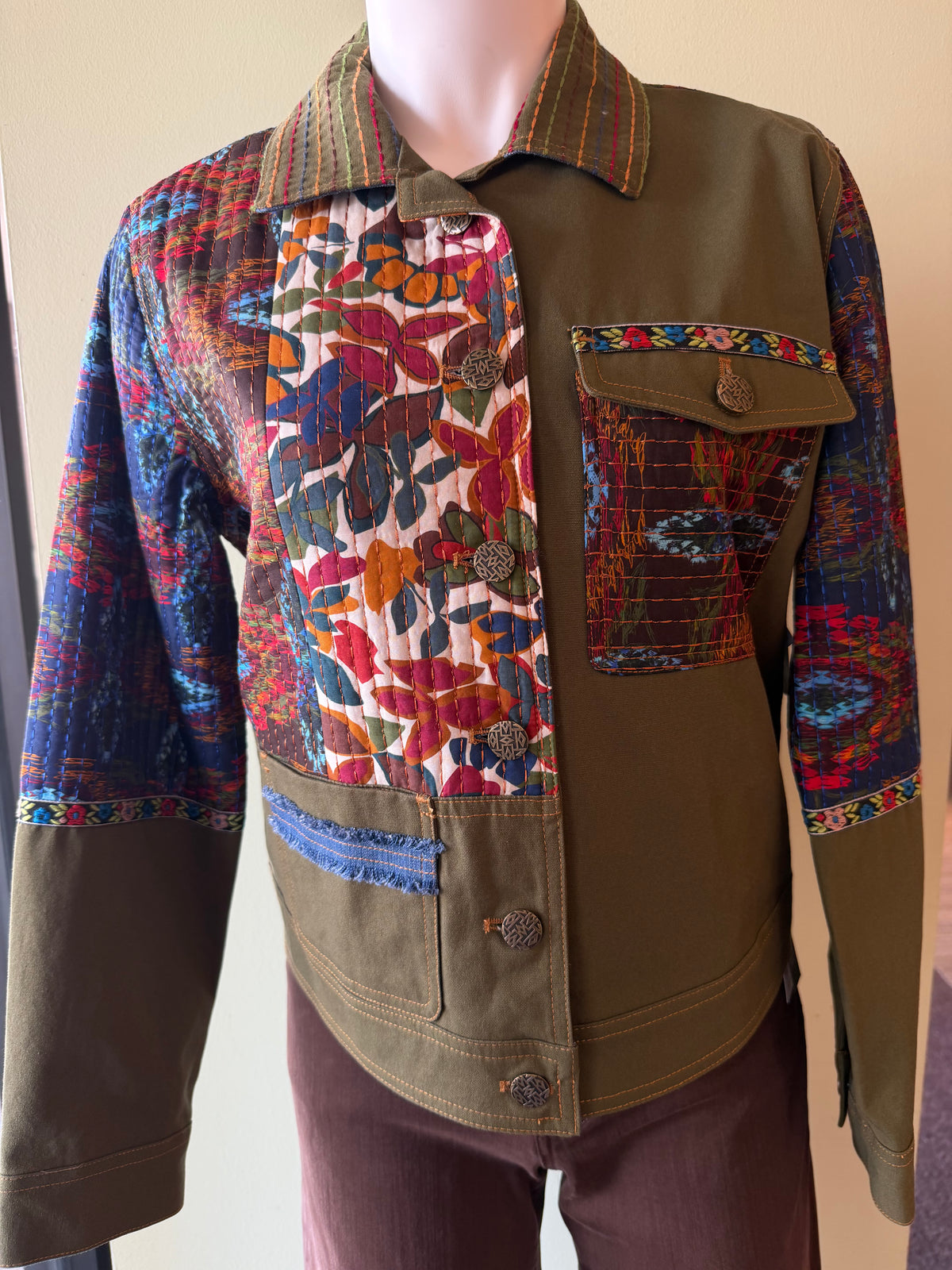 JOHN MARK LONG SLEEVE JACKET WITH EMBROIDERY - GREEN MULTI