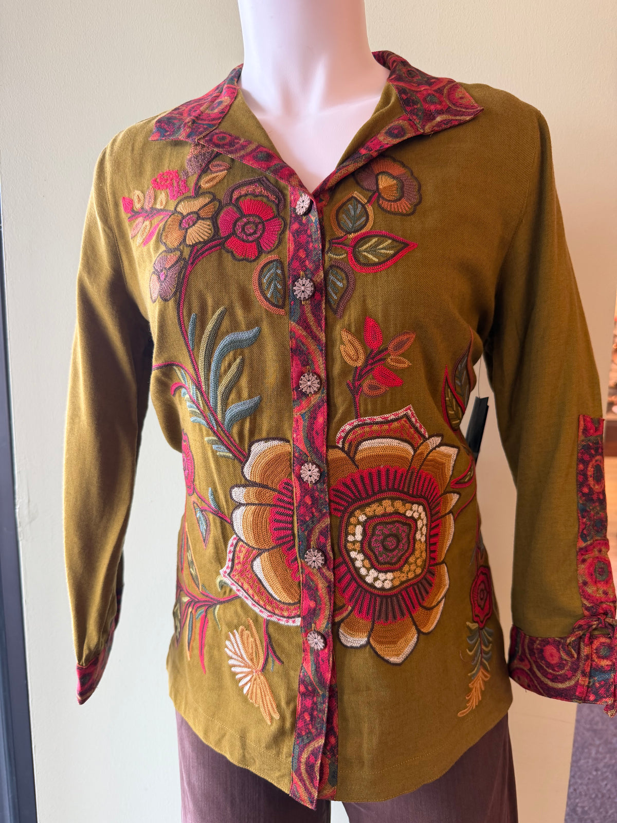 JOHN MARK BUTTON FRONT COLLAR 3/4 SLEEVE - GREEN MULTI