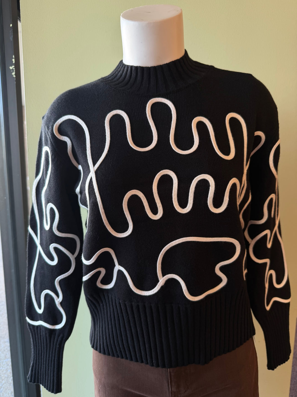 TRISHA TYLER SWEATER WITH SCRIBBLE - BLACK